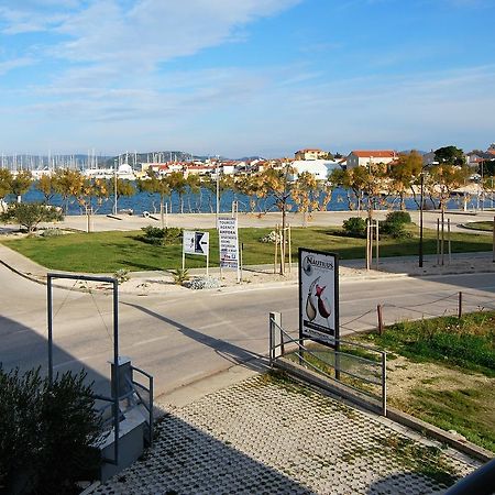 Nautica Apartments Betina  Ngoại thất bức ảnh