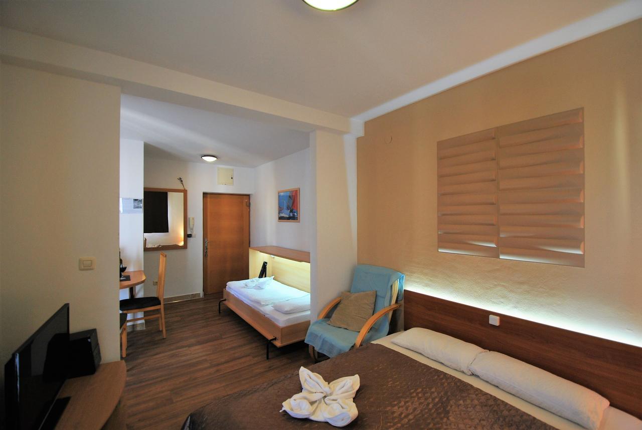 Nautica Apartments Betina  Ngoại thất bức ảnh