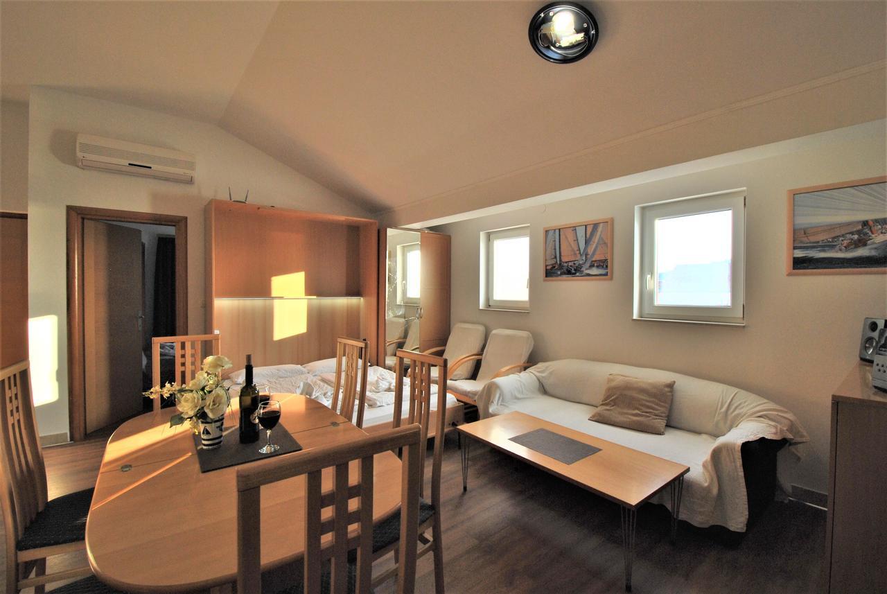 Nautica Apartments Betina  Ngoại thất bức ảnh