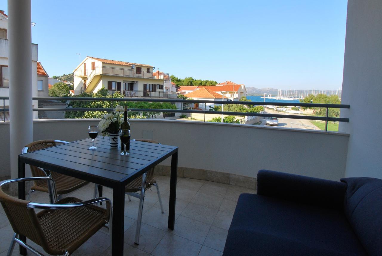 Nautica Apartments Betina  Ngoại thất bức ảnh