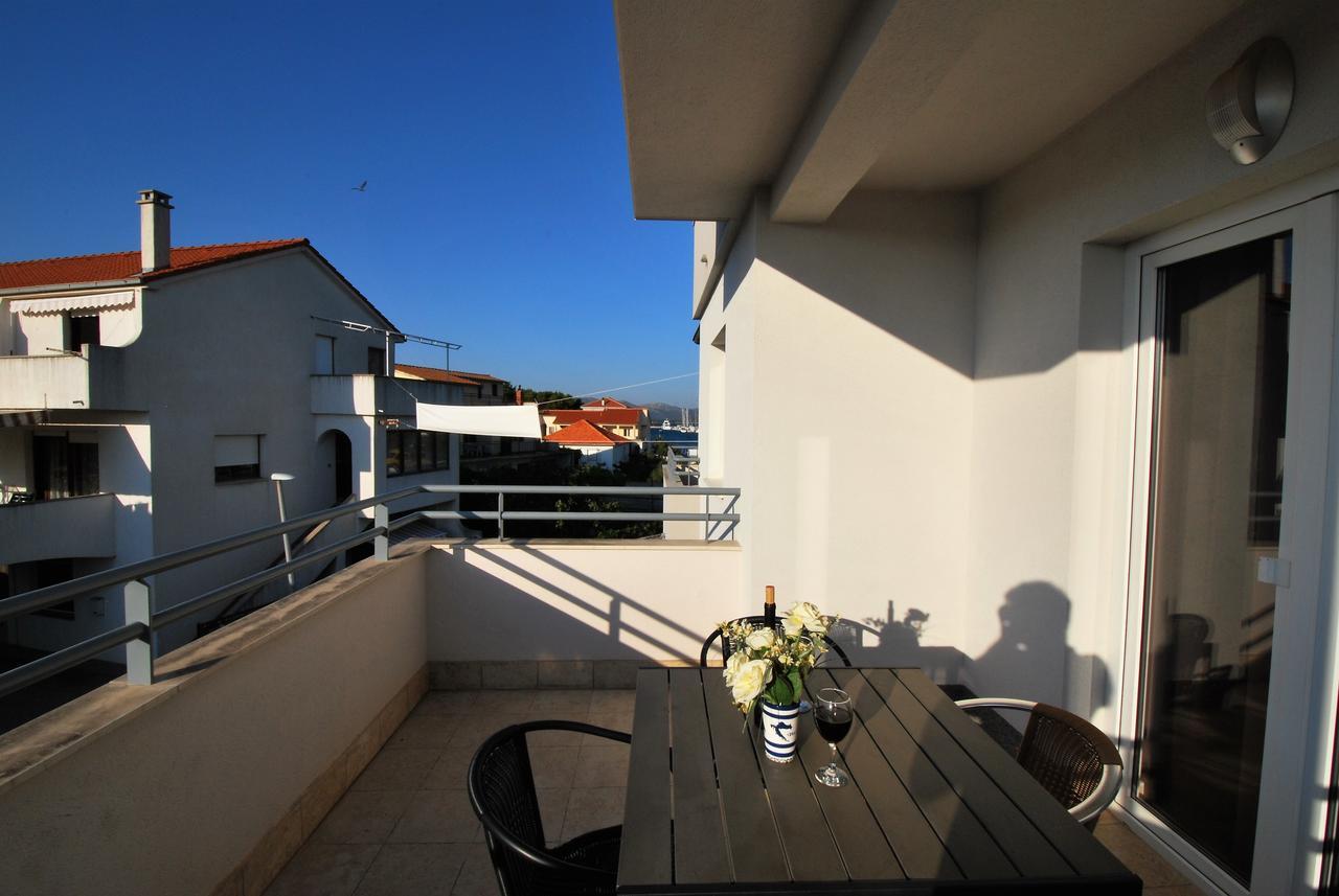 Nautica Apartments Betina  Ngoại thất bức ảnh