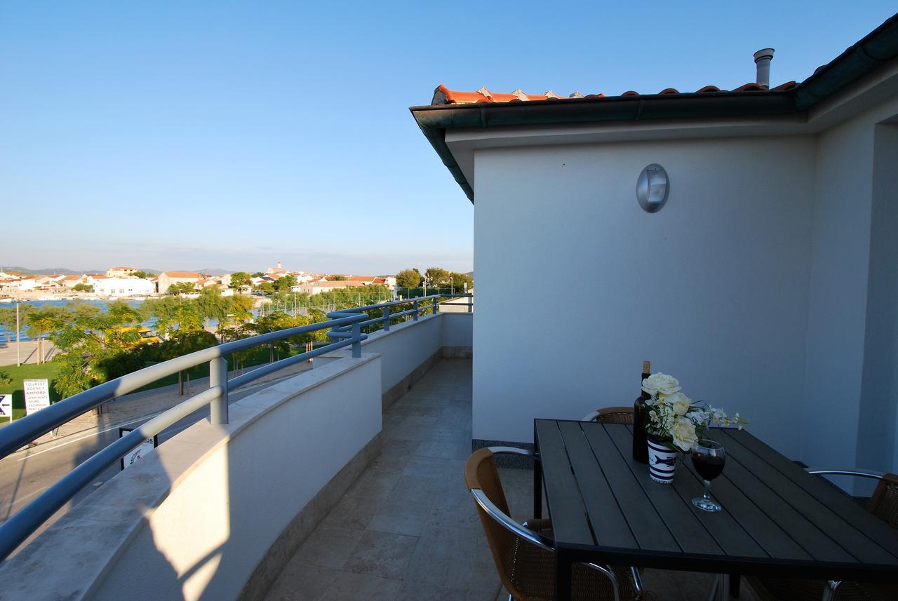 Nautica Apartments Betina  Ngoại thất bức ảnh