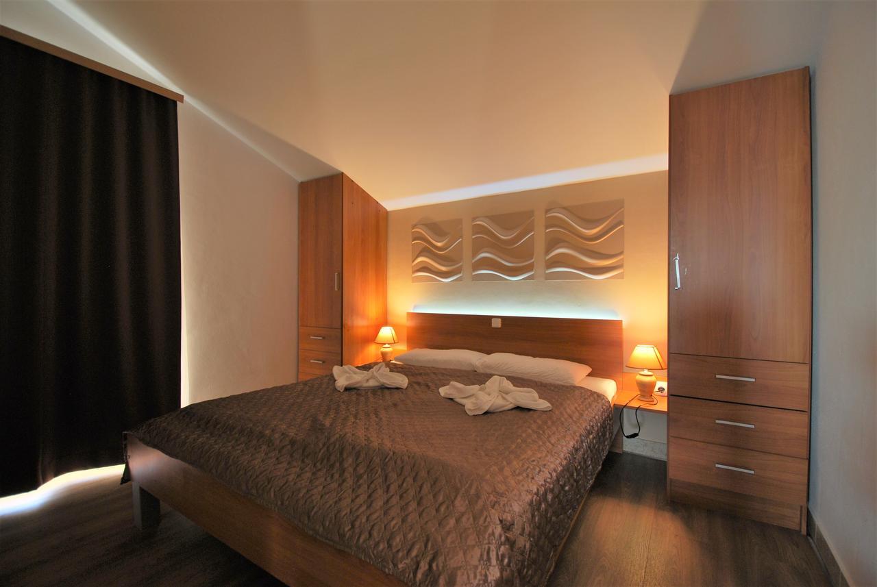 Nautica Apartments Betina  Ngoại thất bức ảnh